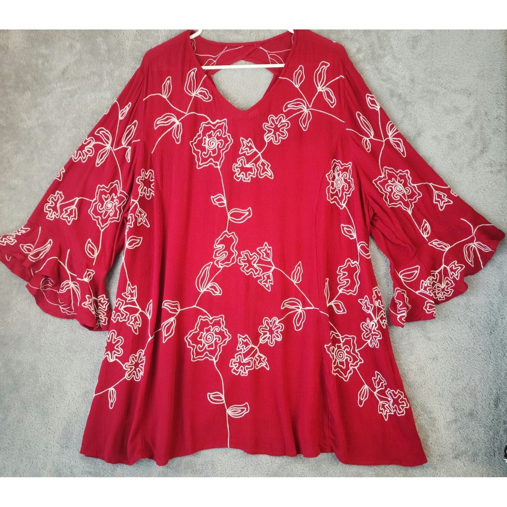 Davina Shirt Womens 2X Red Floral Embroidered Bell Sleeve Keyhole Back Boho Top